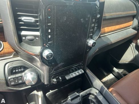 Used 2019 RAM 1500 Limited AWD/4WD image 7