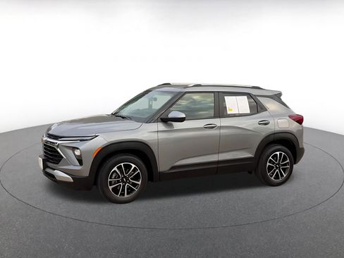 Used 2025 Chevrolet TrailBlazer LT image 8