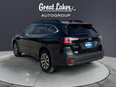 Used 2022 Subaru Outback Premium image 3