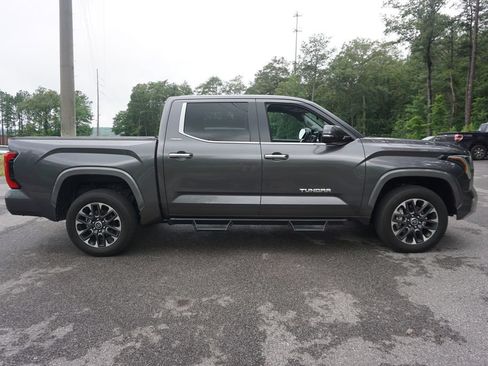 Used 2024 Toyota Tundra Limited AWD/4WD image 22