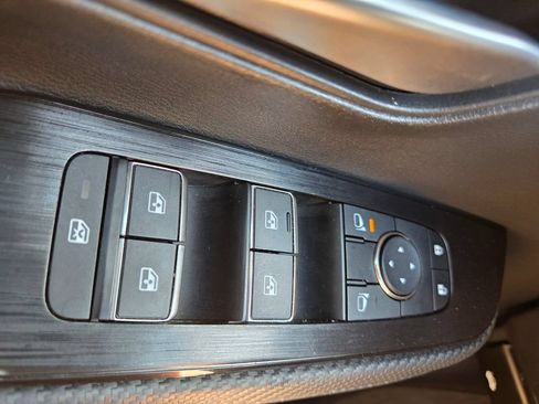 Used 2025 Nissan Kicks SR FWD image 20