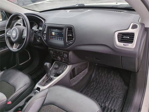 Used 2021 Jeep Compass Latitude w/ Convenience Group image 21