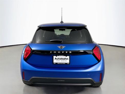 Certified 2025 MINI Cooper 2-Door Hardtop FWD image 5