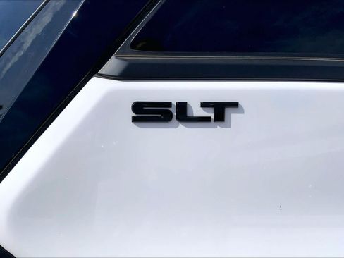 Used 2021 GMC Terrain SLT w/ Elevation Edition FWD image 10
