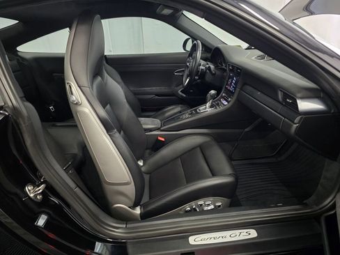 Certified 2018 Porsche 911 Carrera GTS image 20