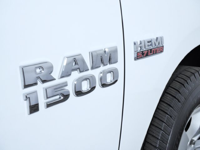 Used 2017 RAM 1500 Classic SLT RWD image 7