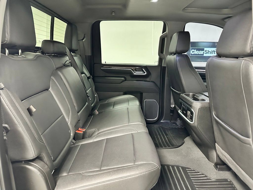 Used 2026 Chevrolet Silverado 2500 LTZ w/ LTZ Premium Package AWD/4WD image 47