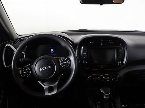Used 2023 Kia Soul LX w/ Option Group 015 FWD image 29