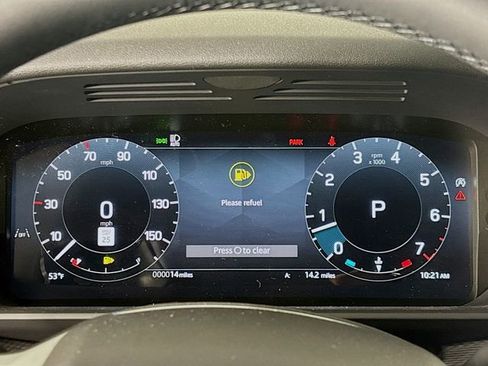 Used 2024 Land Rover Discovery Dynamic SE image 9