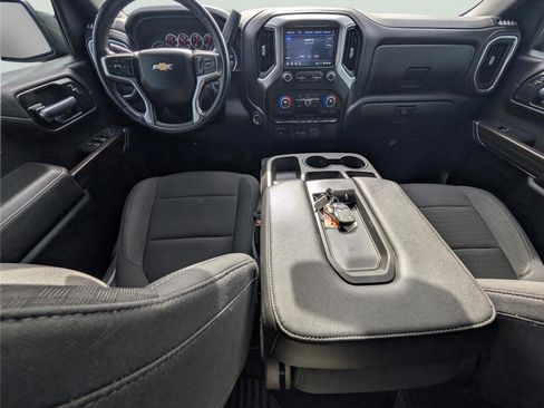 Used 2021 Chevrolet Silverado 1500 LT image 30