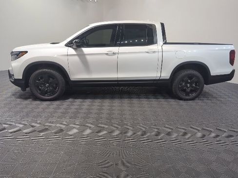 New 2026 Honda Ridgeline Black Edition image 3