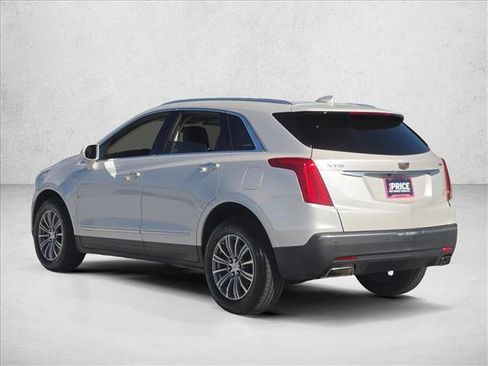 Used 2017 Cadillac XT5 Luxury w/ Driver Awareness Package image 8