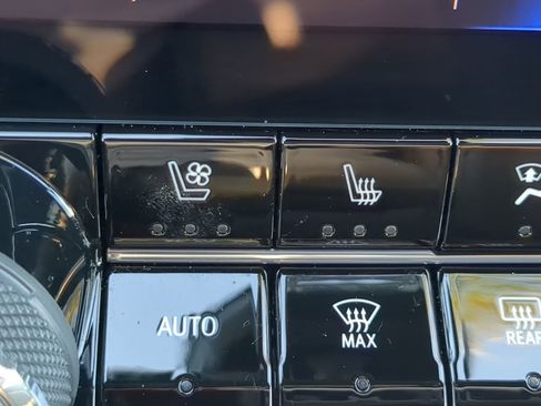 Used 2025 Chevrolet Colorado ZR2 w/ Technology Package image 25