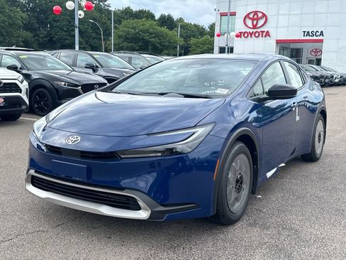 New 2026 Toyota Prius Plug-In Hybrid FWD image 3