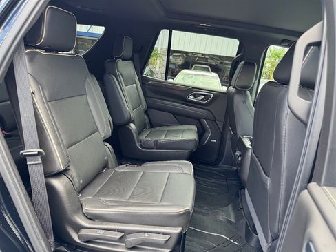 Used 2021 Chevrolet Tahoe Premier w/ Premium Package image 21