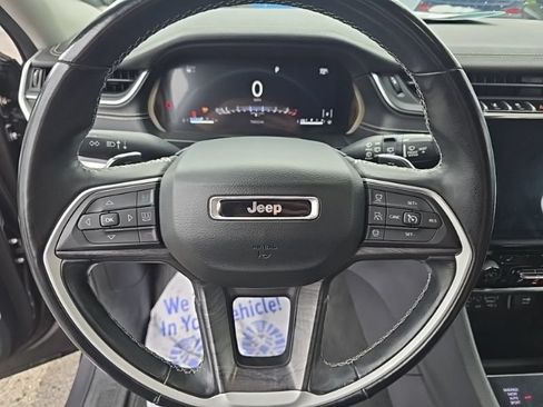 Used 2021 Jeep Grand Cherokee L Limited AWD/4WD image 11