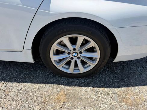 Used 2014 BMW 528i xDrive Sedan AWD/4WD image 9
