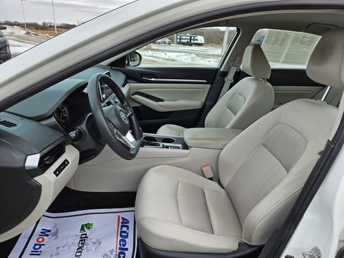 Used 2022 Nissan Altima 2.5 SV image 23