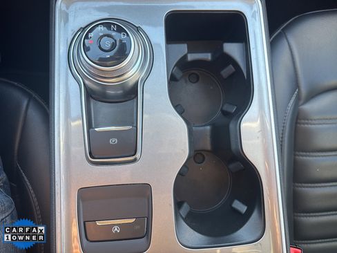 Used 2024 Ford Edge SEL image 20