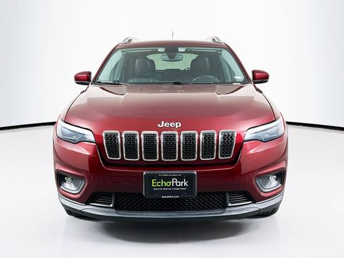 Used 2019 Jeep Cherokee Latitude Plus w/ Comfort/Convenience Group AWD/4WD image 2