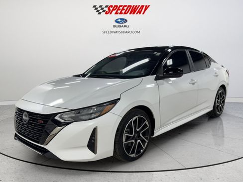 Used 2024 Nissan Sentra SR image 3