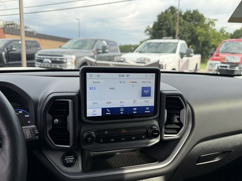 Certified 2023 Ford Bronco Sport Outer Banks w/ Tech Package AWD/4WD image 17