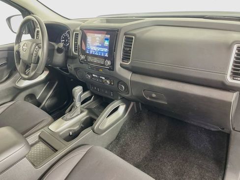 Used 2024 Nissan Frontier SV w/ SV Convenience Package RWD image 29