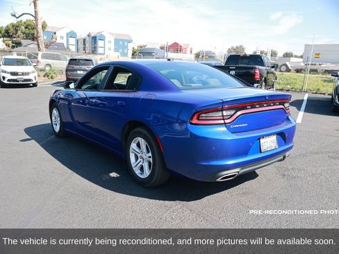 Used 2020 Dodge Charger SXT w/ Driver Convenience Group image 3