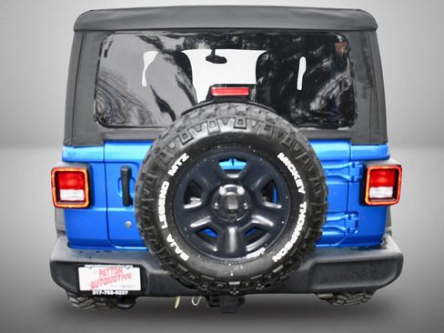 Used 2022 Jeep Wrangler Sport image 6