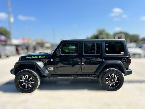Used 2019 Jeep Wrangler Unlimited Sport S AWD/4WD image 4