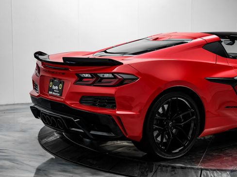 Used 2025 Chevrolet Corvette Z06 w/ Battery Protection Package image 17