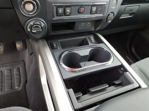 Certified 2024 Nissan Titan SV w/ SV Convenience Package image 10