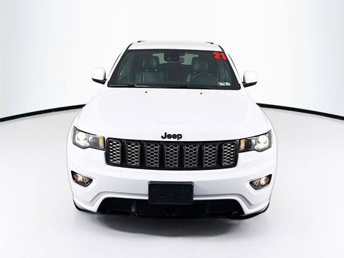 Used 2021 Jeep Grand Cherokee Laredo X AWD/4WD image 13
