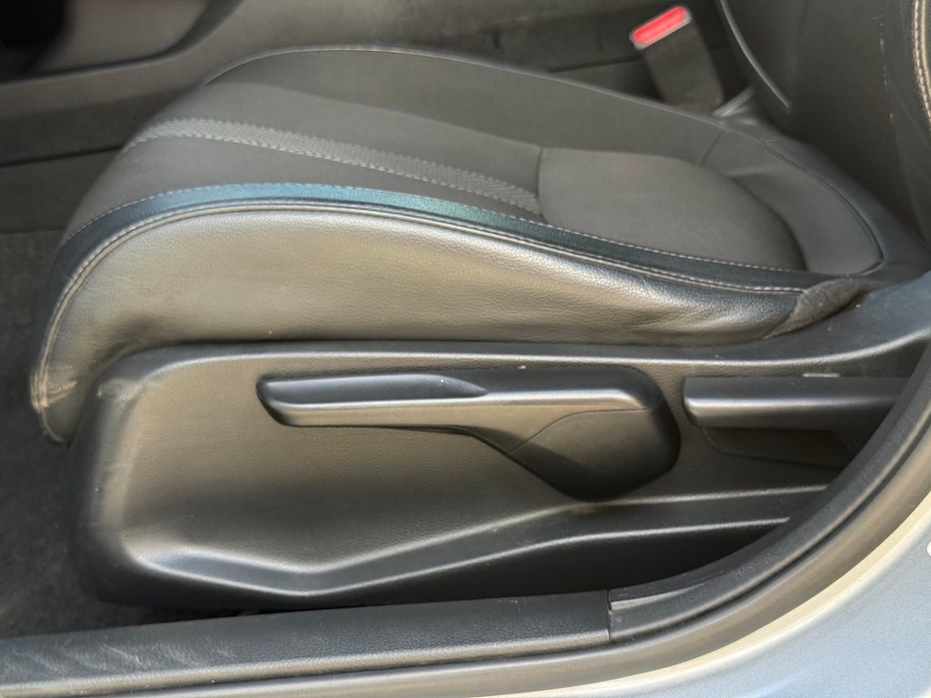 Used 2021 Honda Civic Sport image 10