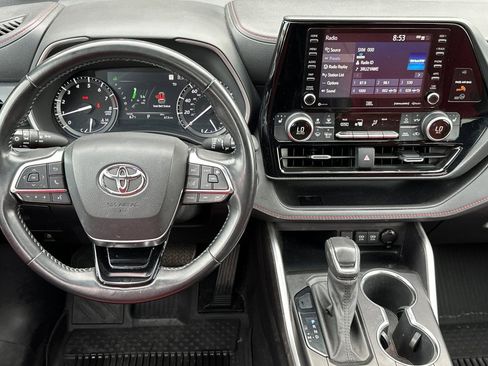 Used 2021 Toyota Highlander XSE AWD/4WD image 10