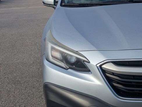 Used 2020 Subaru Outback Premium image 10