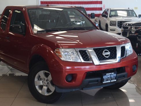 Used 2013 Nissan Frontier SV RWD image 3