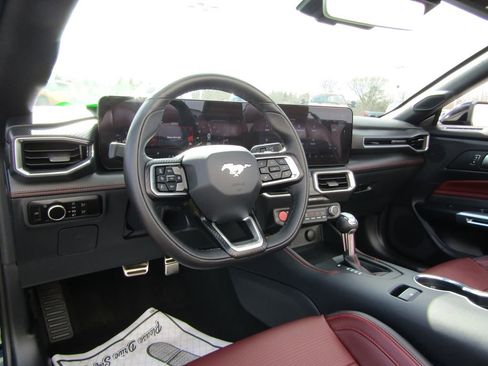 Used 2025 Ford Mustang GT Premium RWD image 16