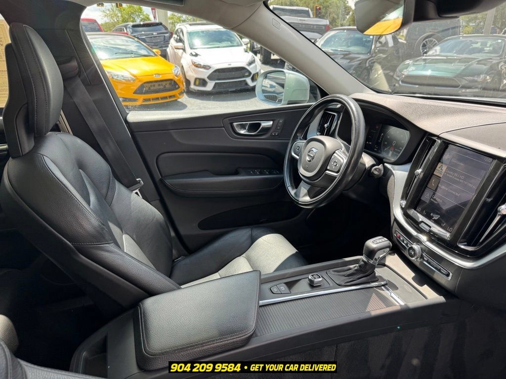 Used 2018 Volvo XC60 T6 Momentum w/ Vision Package AWD/4WD image 37