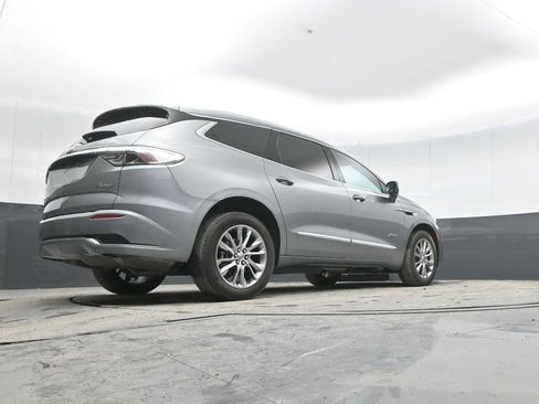 Used 2024 Buick Enclave Avenir image 34