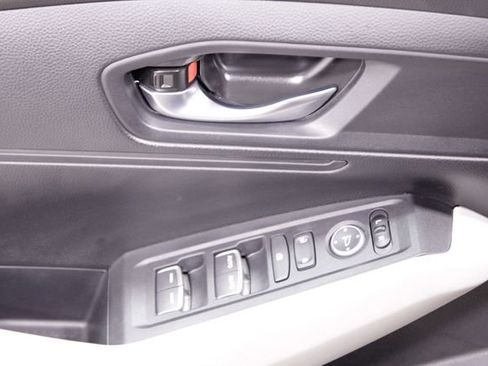 Certified 2025 Honda Accord LX image 22