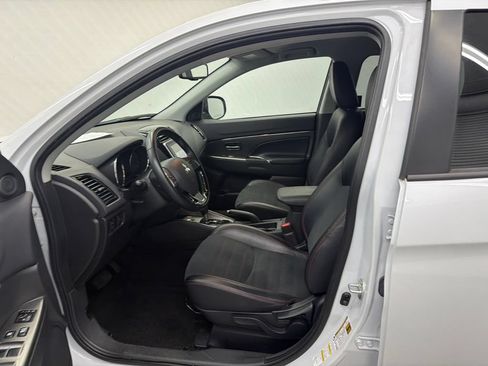 Used 2024 Mitsubishi Outlander Sport SE AWD/4WD image 9
