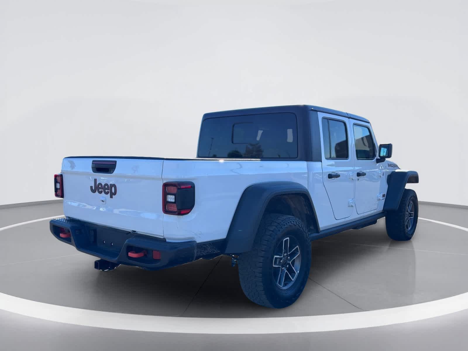Used 2026 Jeep Gladiator Mojave AWD/4WD image 6