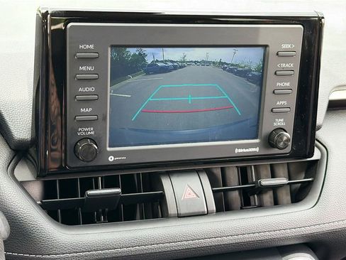 Used 2022 Toyota RAV4 LE FWD image 12