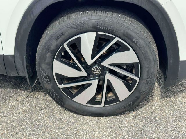 Certified 2026 Volkswagen Atlas SE w/ Panoramic Sunroof Package AWD/4WD image 7