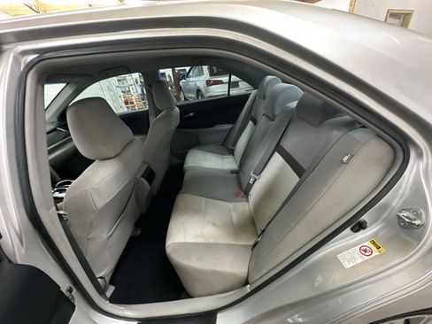 Used 2013 Toyota Camry LE image 25
