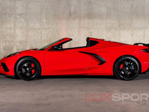 Used 2020 Chevrolet Corvette Stingray w/ 3LT Preferred Equipment Group image 5