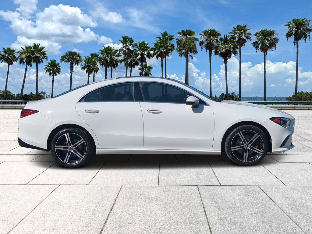 Used 2023 Mercedes-Benz CLA 250 w/ Premium Package image 4