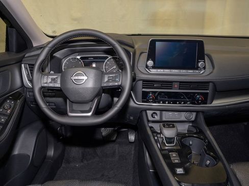 New 2026 Nissan Rogue SV image 8