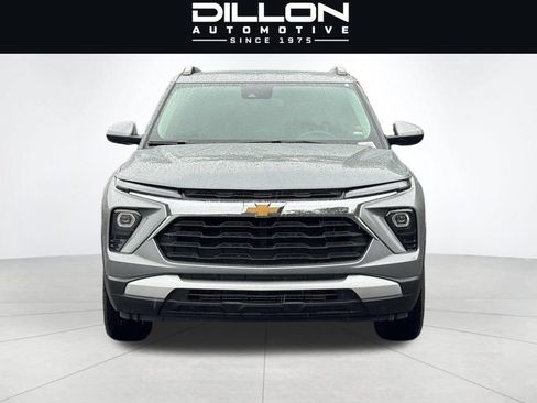 Used 2025 Chevrolet TrailBlazer LT AWD/4WD image 9